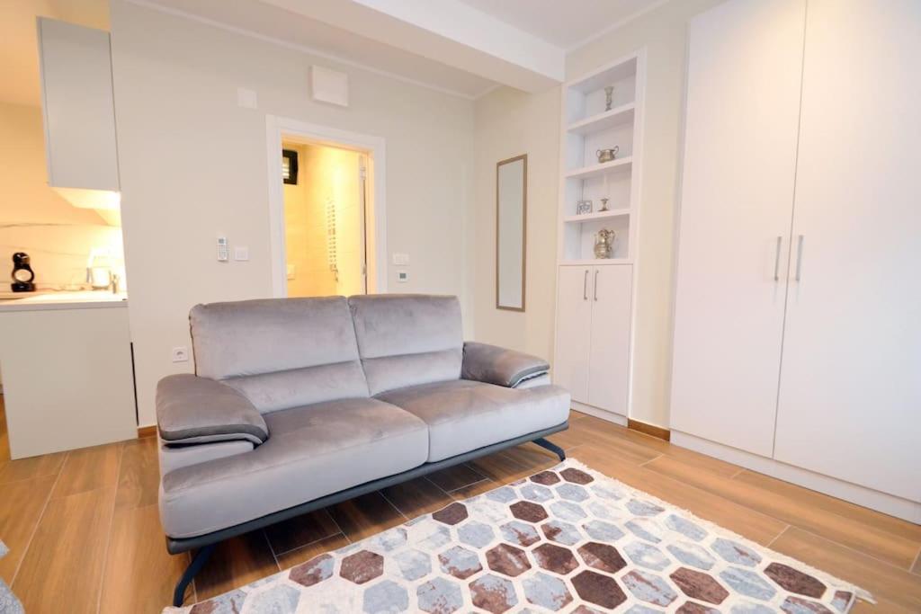Urban Escape For Two In Kotor Apartment Exterior photo