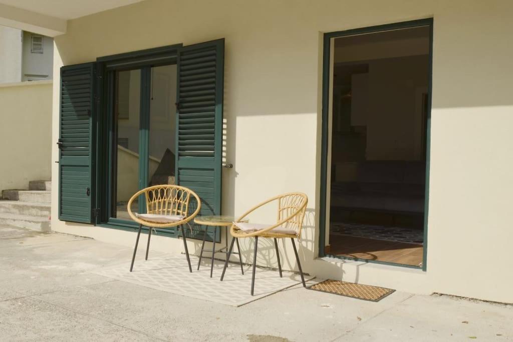 Urban Escape For Two In Kotor Apartment Exterior photo