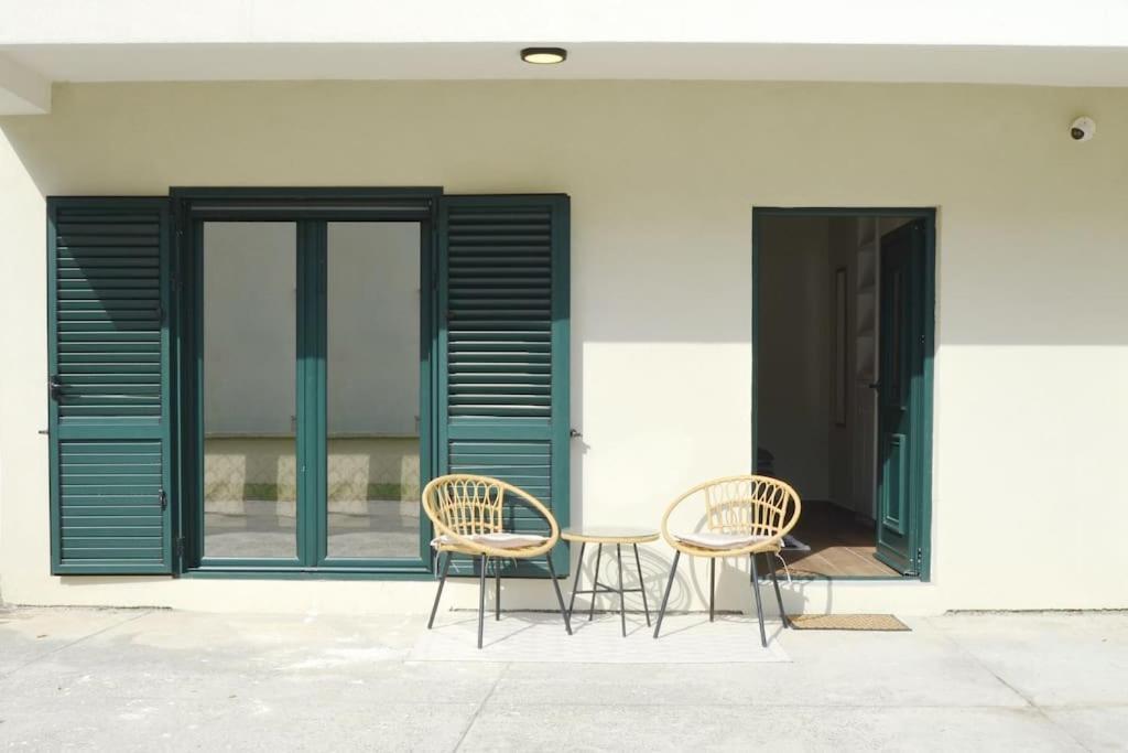 Urban Escape For Two In Kotor Apartment Exterior photo
